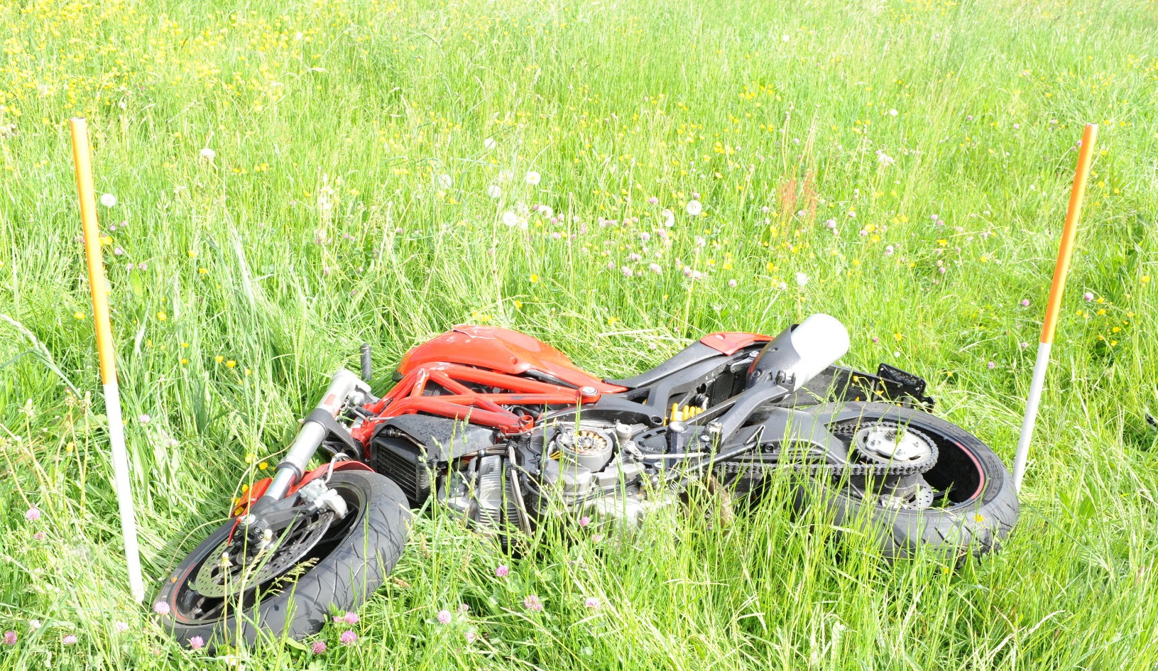 KÃ¼snacht ZH - Motorradlenker tÃ¶dlich verunglÃ¼ckt | Polizei