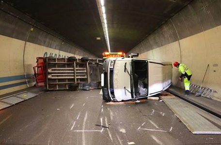 Regensdorf ZH - UPDATE: Selbstunfall auf der A1 im ...