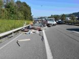 Unfall St.Gallen SG - Anhänger auf der A1 gekippt