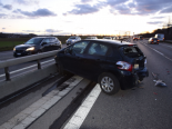 A1, Oberbuchsiten SO - Auto bei Unfall in Mittelleitplanke geschoben