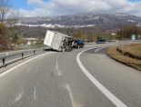 Unfall A1 Wangen an der Aare SO - Anhänger ausser Kontrolle