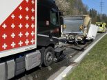 Heftiger Auffahrunfall in Würenlos AG - Grosser Schaden