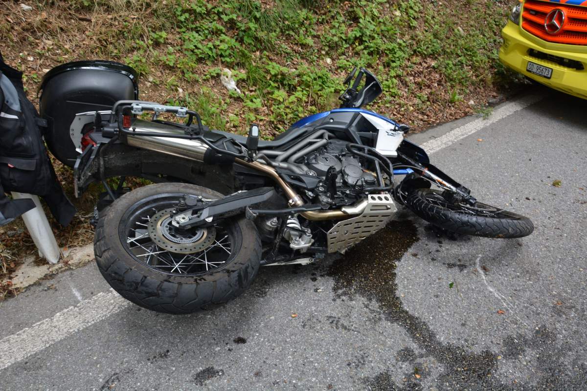 Egerkingen SO - Zwei Verletzte Nach Sturz Bei Motorradunfall