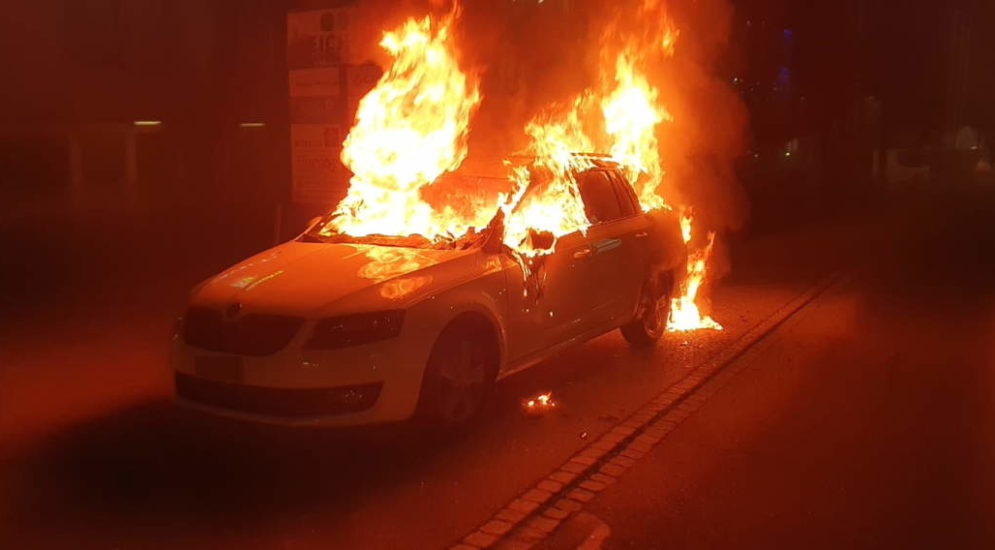 Gossau SG: Autobrand wegen einem Laptop