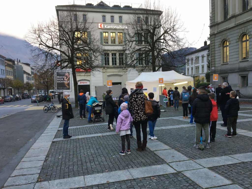 Glarus GL - Neun Ordnungsbussen nach Licht-Schwerpunktkontrolle