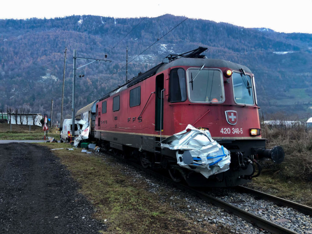 Vétroz VS - Ein Verletzter bei Zugunfall