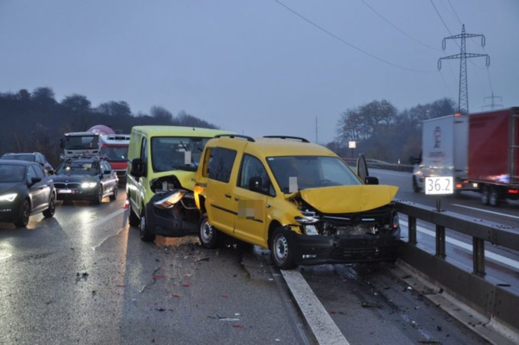 Unfall A1 Wiedlisbach Be Vier Beteiligte Autos Und Mehrere Verletzte Polizei Schweiz Ch