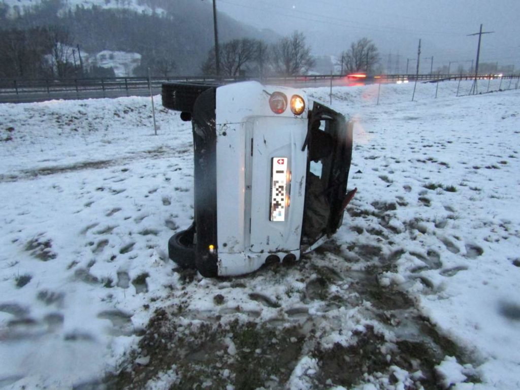 A3, Kanton Glarus: Unfälle bei winterlichen Strassenverhältnissen