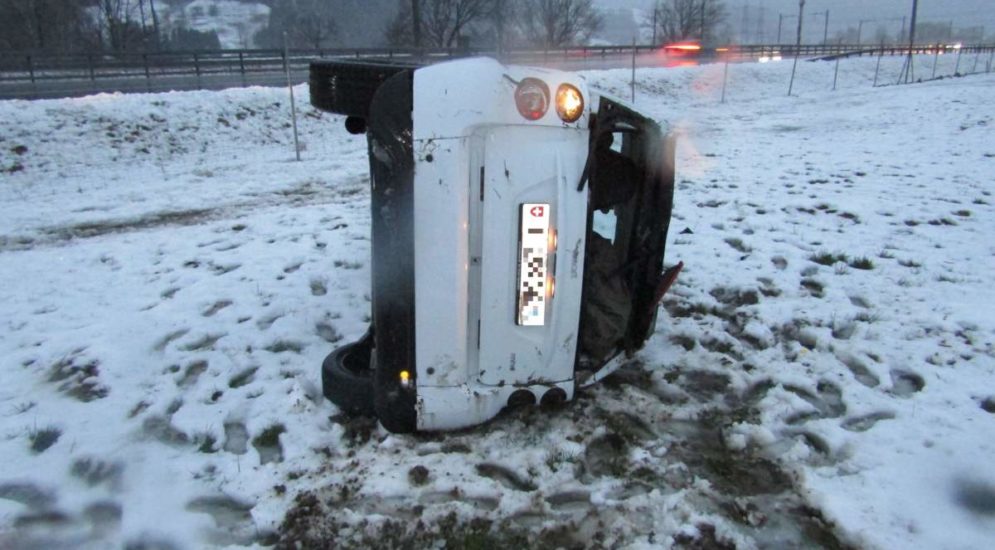 A3, Kanton Glarus: Unfälle bei winterlichen Strassenverhältnissen