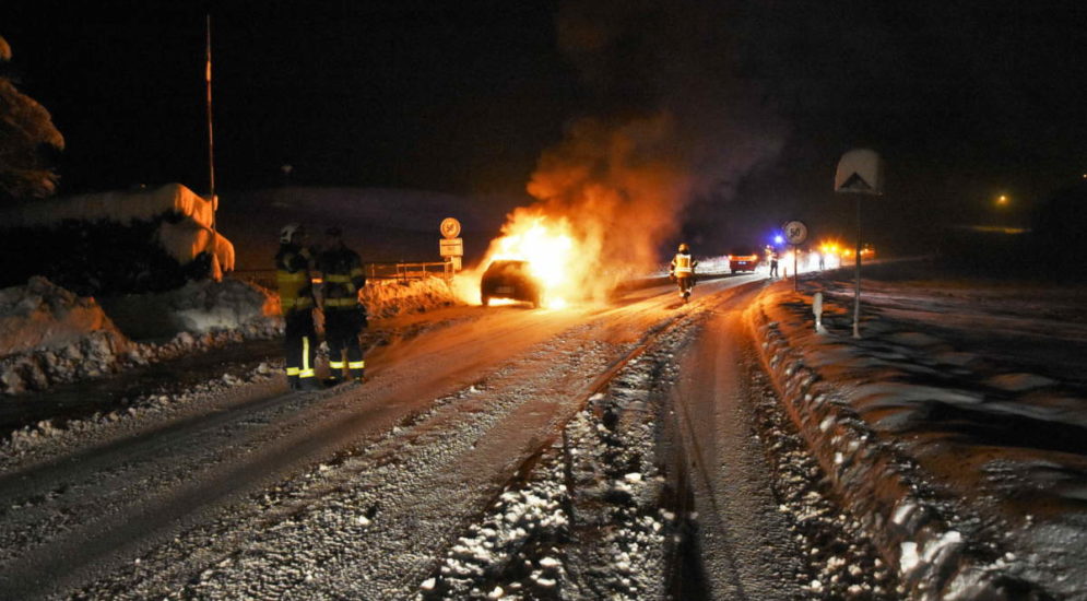 Niederuzwil SG - Auto in Brand geraten