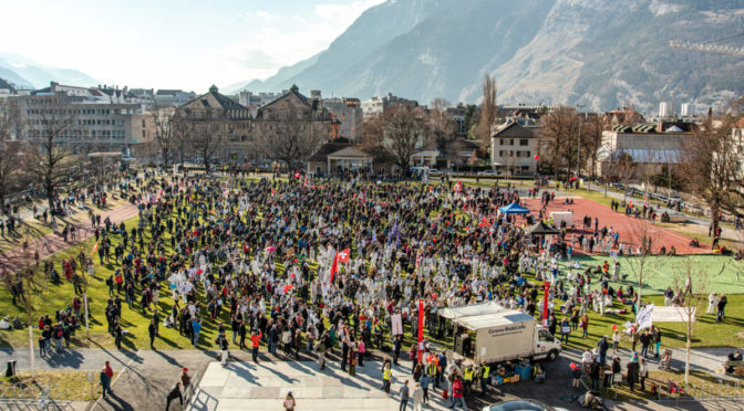 Chur: Kundgebung gegen Corona-Massnahmen: über 4000 ...