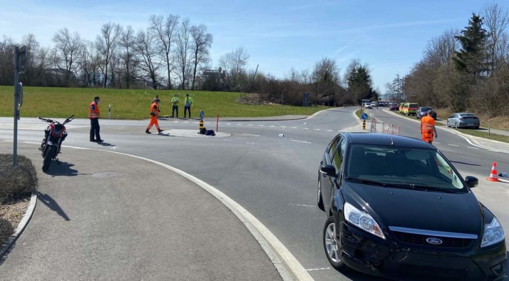 Knonau Zh Motorradfahrer 25 Bei Unfall Schwer Verletzt Polizei Schweiz Ch