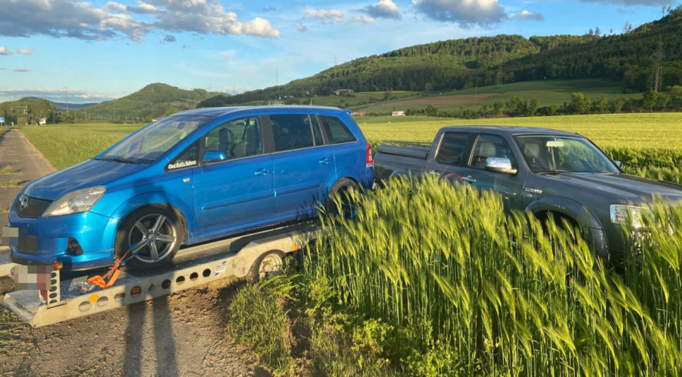 Unfall Zeiningen Ag Herrschaft Uber Komposition Verloren Polizei Schweiz Ch