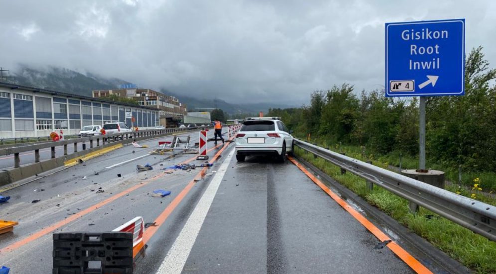 Unfall Zug Zg Fahren Sie Vorsichtig Auf Der A14 Polizei Schweiz Ch