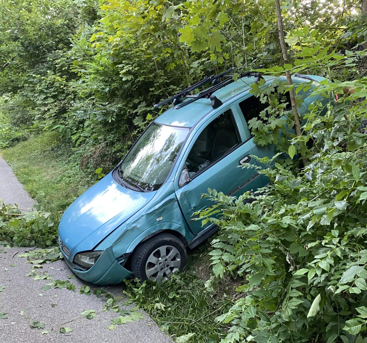 Unfall In Neuhausen Am Rheinfall SH: Parkiertes Auto Rollt Davon