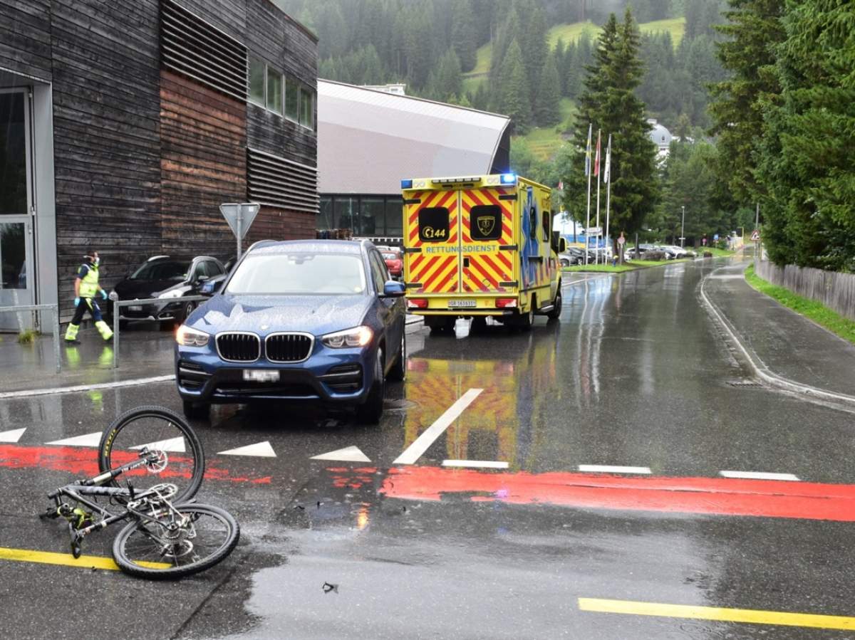 Davos Platz Gr Autolenker Erfasst Bei Unfall Velofahrer 14 Polizei Schweiz Ch