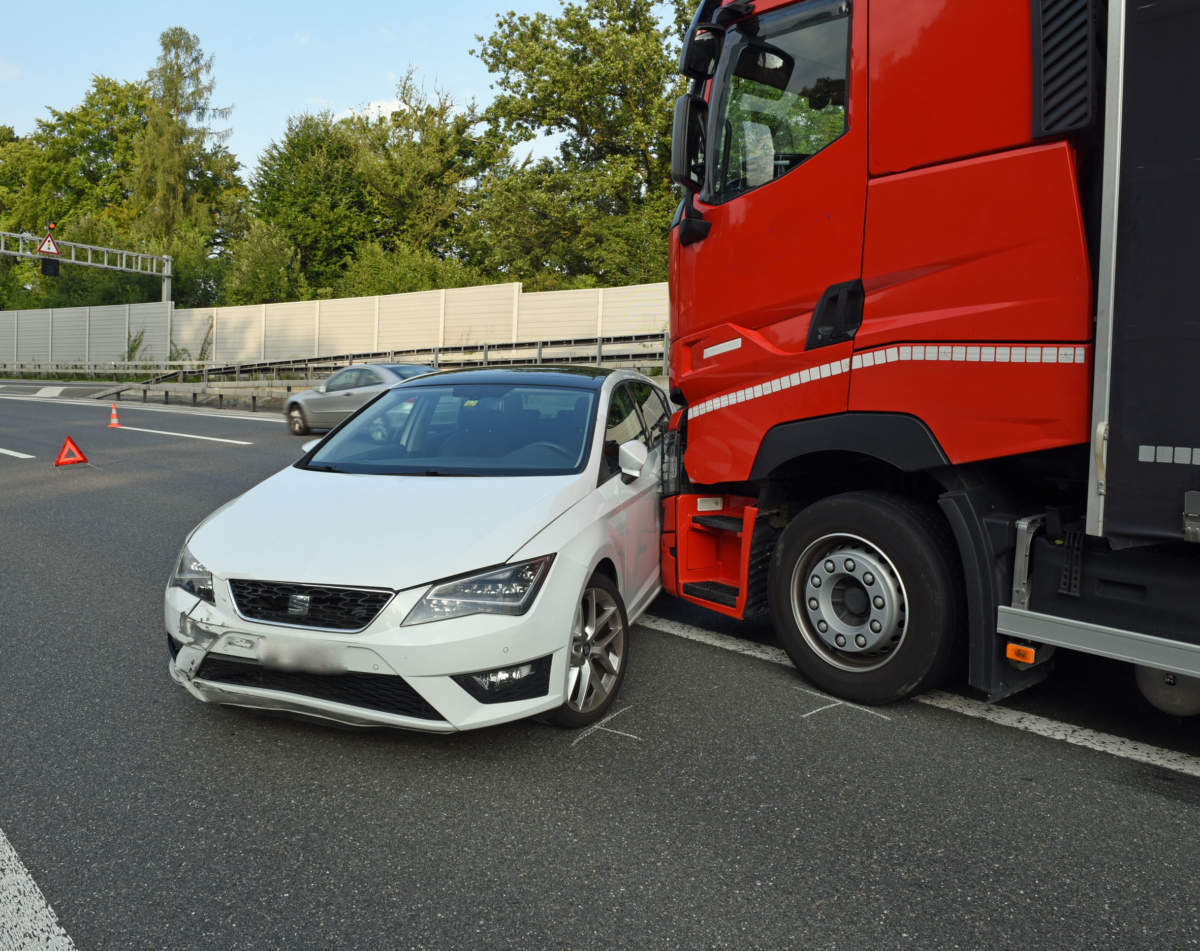 Luzern Unfall Fuhrt Zu Ruckstau Auf Der A2 Und A14 Polizei Schweiz Ch