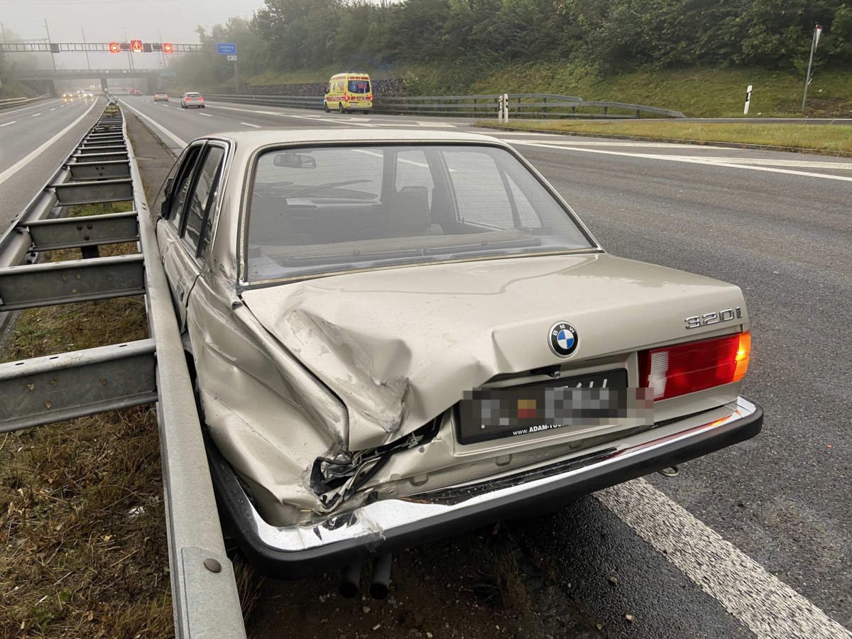 Accident A1 Lenzburg AG: Drunk drunk BMW driver crashed into the guardrail