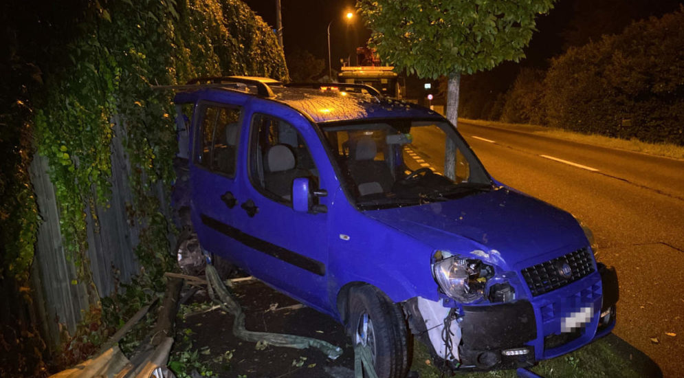 Unfall Boswil Ag Stark Alkoholisiert Gegen Baume Geprallt Polizei Schweiz Ch