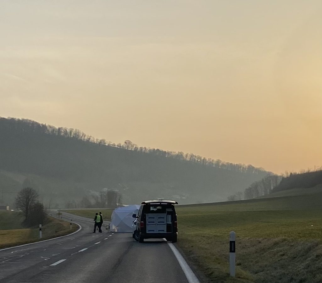 22-Jähriger stirbt nach schrecklichem Unfall in Hornussen AG