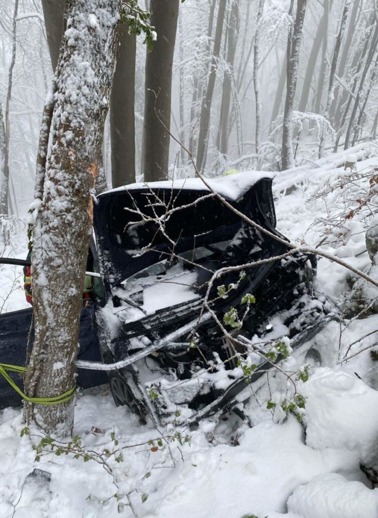 Hochwald SO: Unfall mit drei PW, Verletzter aufwendig geborgen