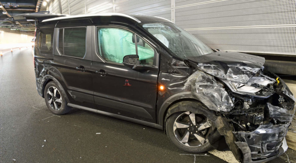 A2 Luzern: Unfall zwischen zwei Autos im Sonnenbergtunnel