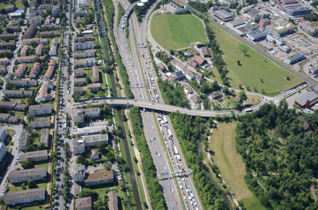 Unfälle führen zur Sperrung der A1 und weiterer Strassen!