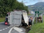 Seewen SZ: Unfall mit Tiertransporter - Autobahneinfahrt gesperrt