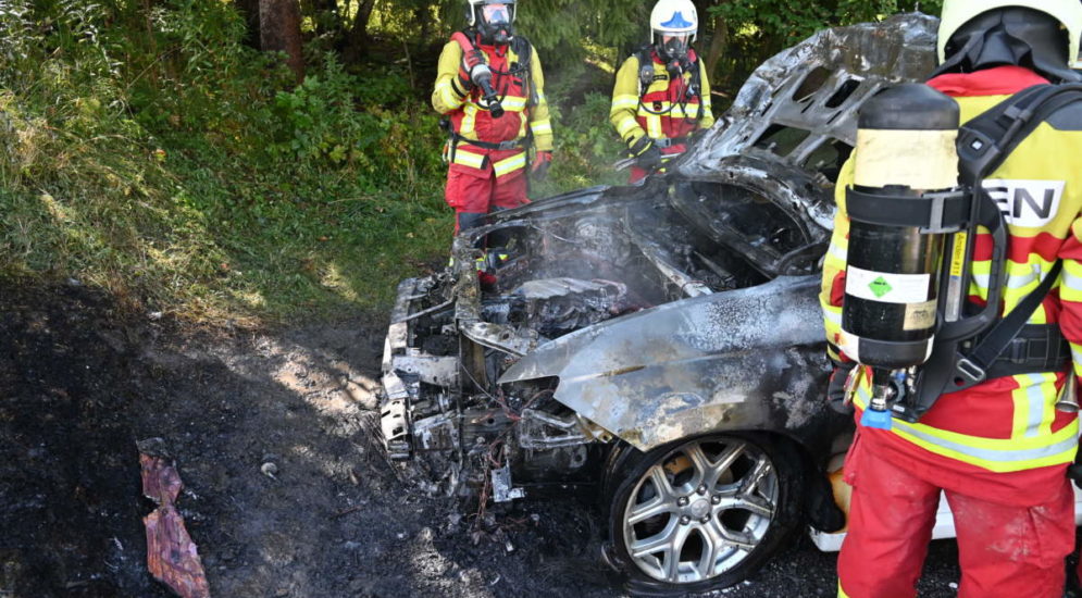 Amden SG: Auto in Brand geraten: Totalschaden