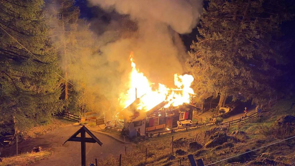 Oberems VS: Chalet bei Feuer komplett ausgebrannt