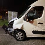 Langendorf SO: PW-Lenkerin kracht bei Unfall in Kandelaber