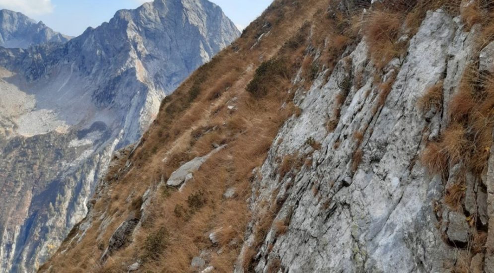 Val Cama GR: Mann knapp hundert Meter abgestürzt und verstorben