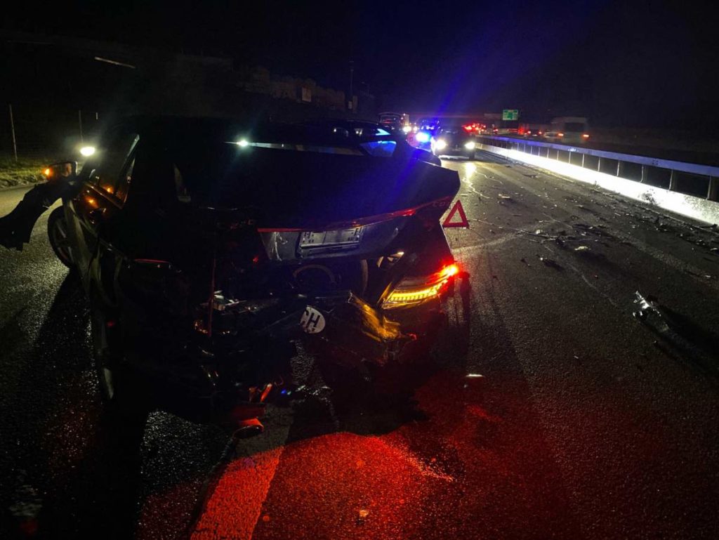 Wiedlisbach SO: Zwei Verletzte und Stau nach Unfall auf A1