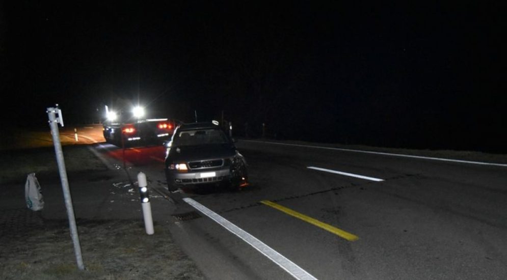 Trogen AR: Lenker (20) schläft ein und baut Unfall