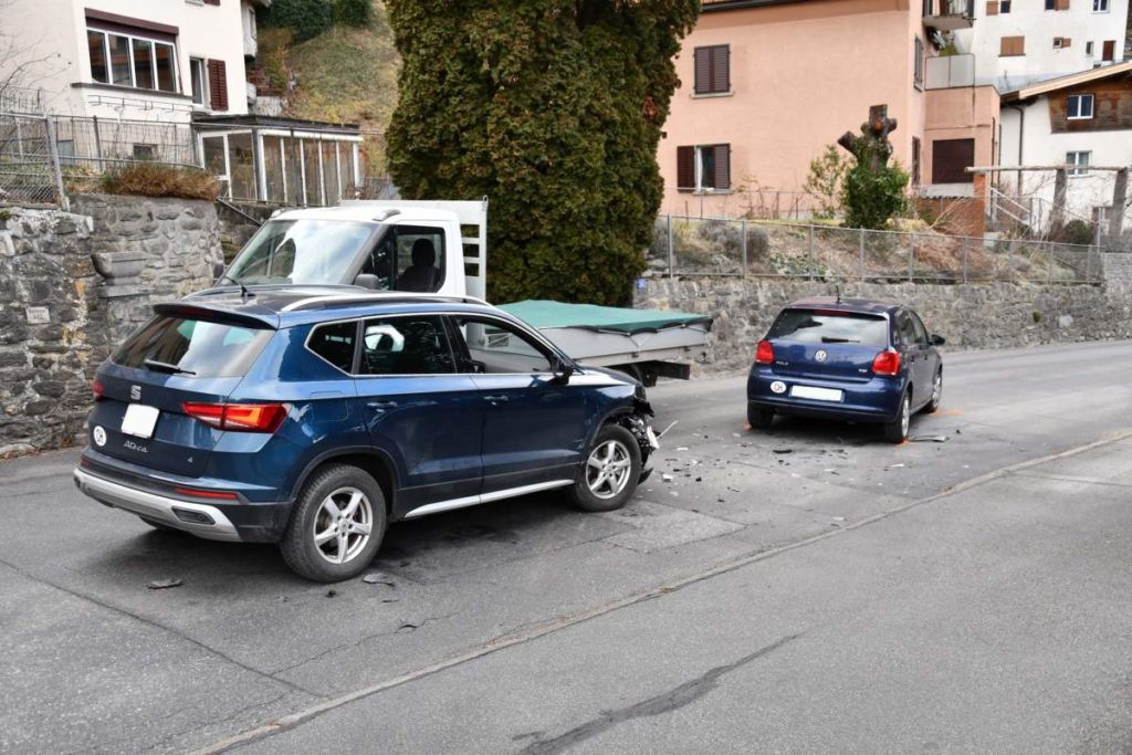 Chur GR: Drei beteiligte PW bei Unfall