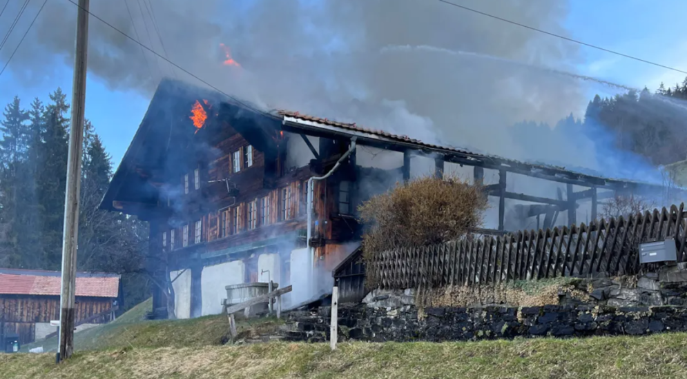 Horboden BE: Brand macht Zweifamilienhaus unbewohnbar