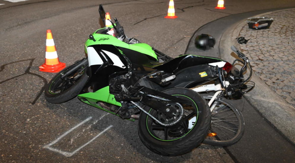 Rapperswil-Jona: Motorrad und E-Bike kollidieren bei Unfall