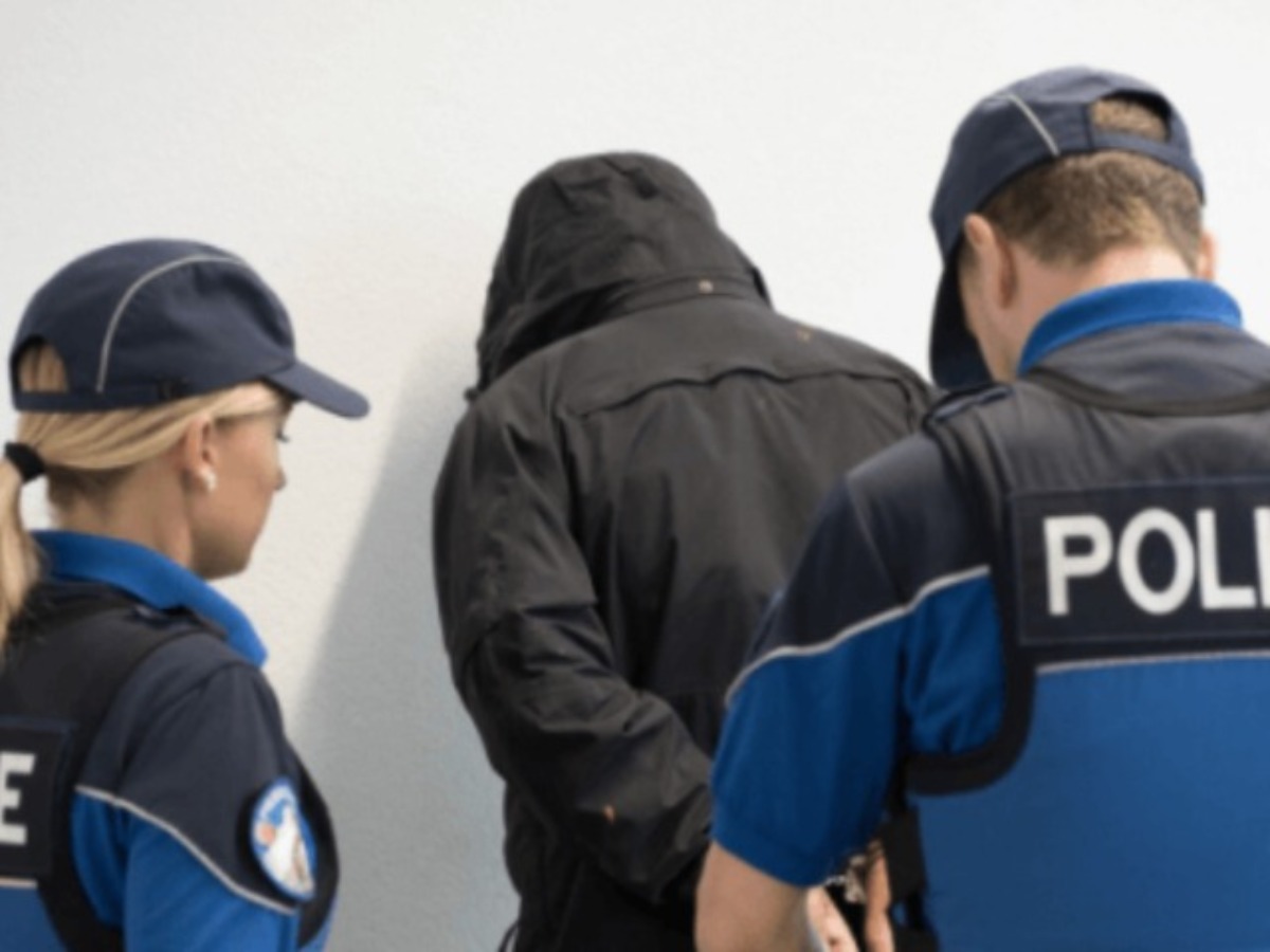 “Portuguese National Arrested for Stealing Sacrificial Boxes from Churches in Valais, Switzerland”