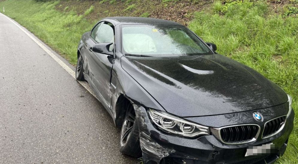 A1 Suhr AG: 22-Jähriger schrottet neu gekauften BMW M4