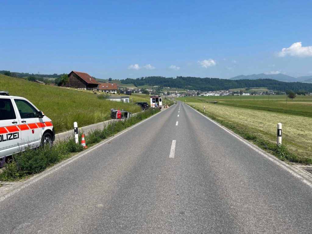 Tuggen SZ: Mann bei Unfall lebensbedrohlich verletzt