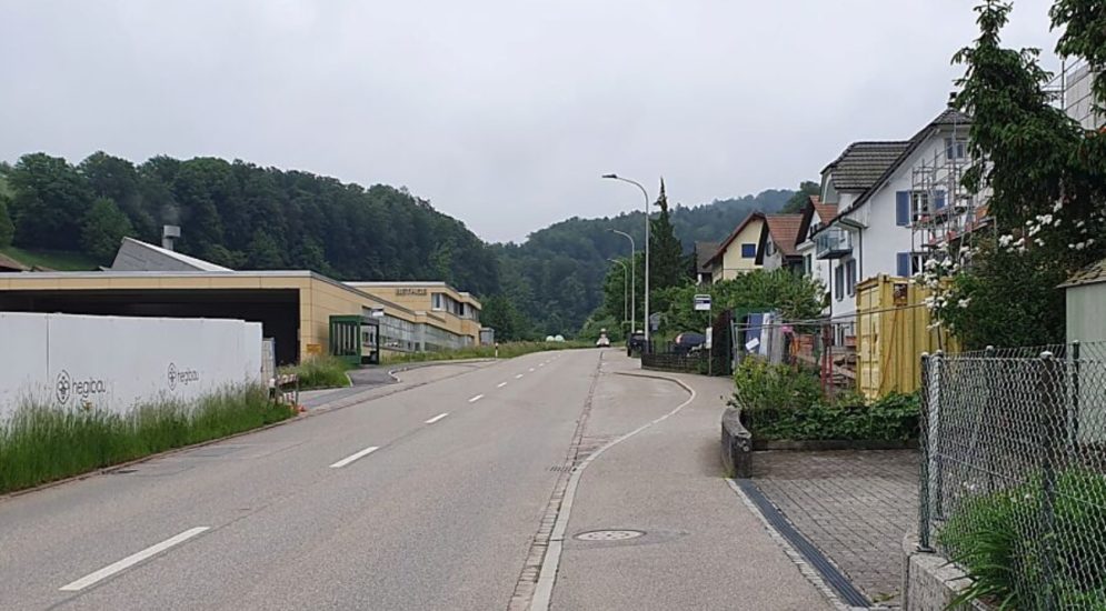 Zofingen AG: Fussgängerstreifen über die Mühlethalstrasse