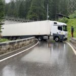 Preda GR: LKW-Chauffeur muss auf Albulapass wenden!