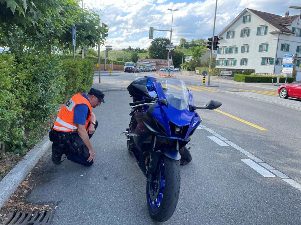 Zürich: 320 Fahrzeuglenkende kontrolliert