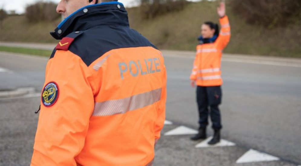 Neftenbach ZH: Raser (20) mit 178 km/h statt 80 km/h unterwegs