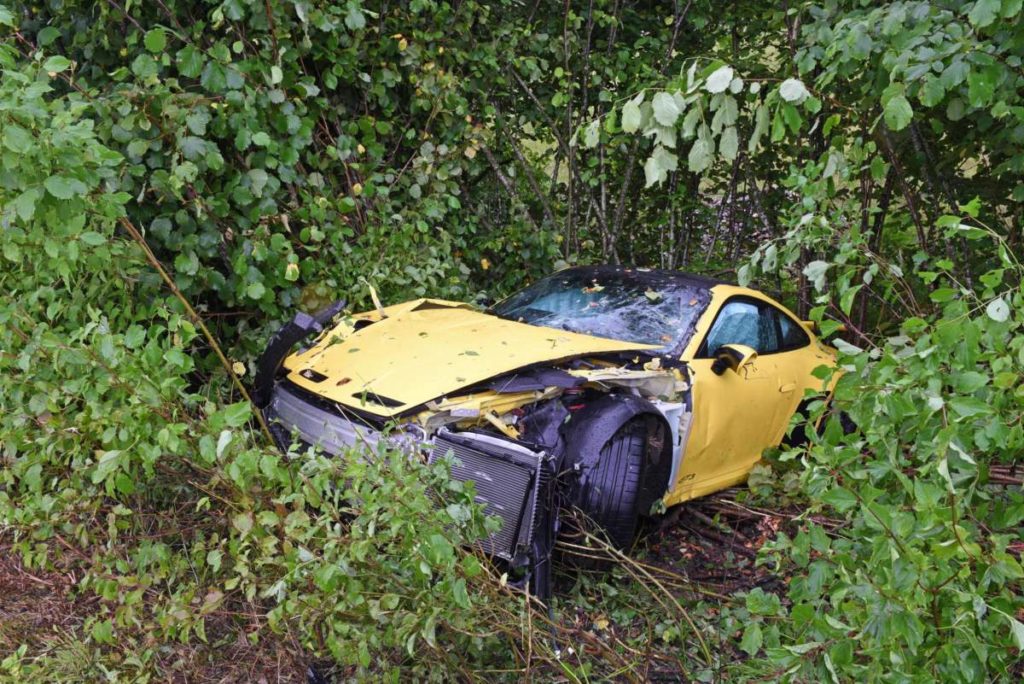 Sursee A2: Junglenker baut Unfall mit Sportwagen - 260'000 Fr. Sachschaden