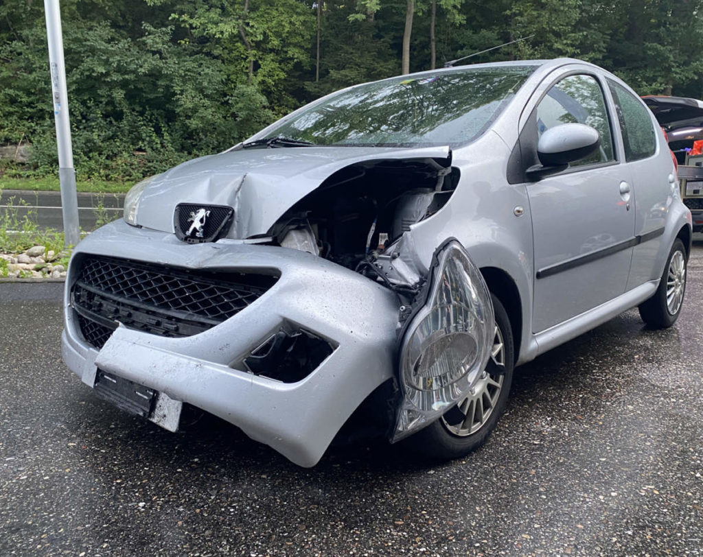 Emmenbrücke LU: Betrunkene Fahrerin prallt bei Unfall in Zaun