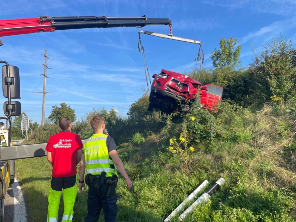 Unfall A1 Muhen AG: Lenker mit schweren Verletzungen geborgen