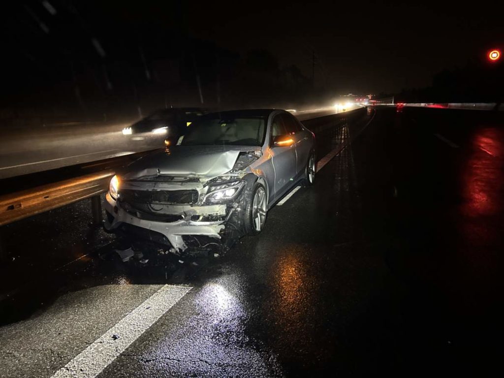 Würenlos AG: Neulenker mit AMG baut Unfall auf A1