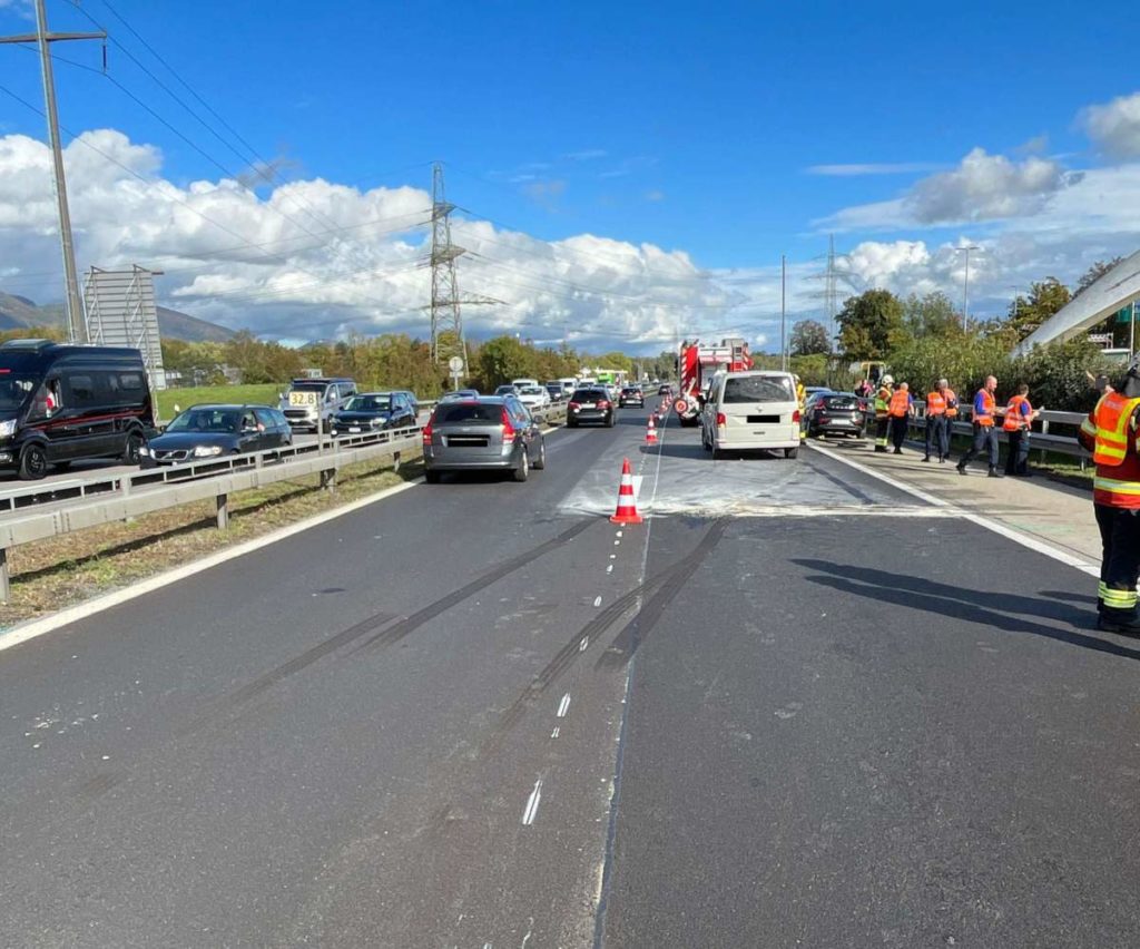 A1 bei Deitingen SO: Unfall mit fünf Beteiligten und vier Verletzten