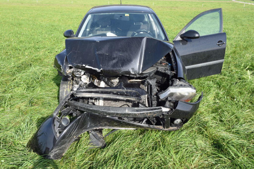 Dagmersellen LU: Massiver Unfall zwischen zwei Autos